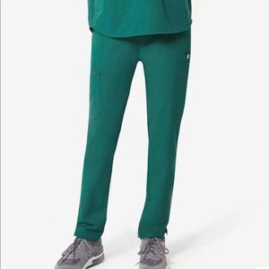 Size M Figs Yola Skinny Scrub Pants
